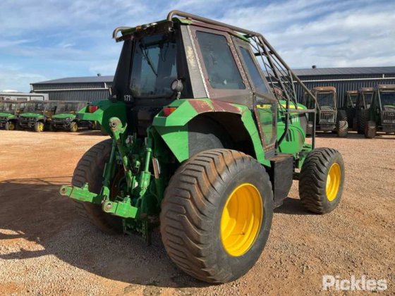 2017 约翰迪尔 6110M