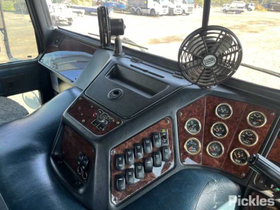 2008年式ケンワース K108