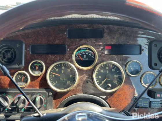 2008年式ケンワース K108