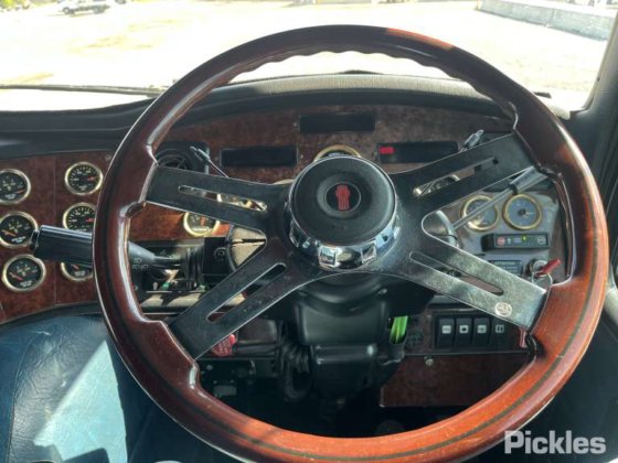 2008年式ケンワース K108