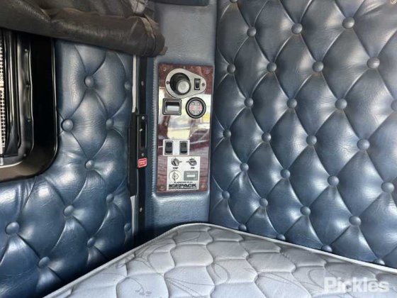 2008年式ケンワース K108