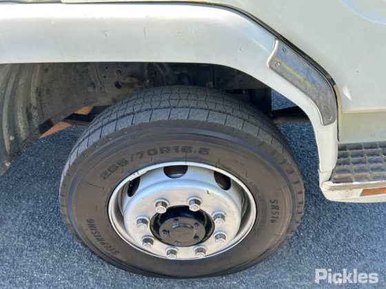 2013年三菱扶桑战斗机1427