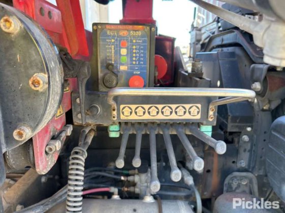 2013年三菱扶桑战斗机1427