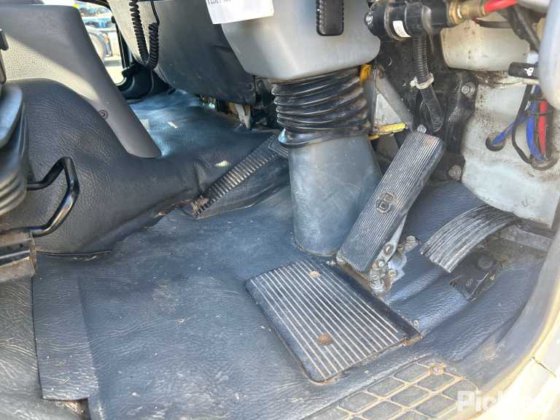 2013年三菱扶桑战斗机1427