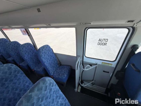 2020 三菱ふそうローザ