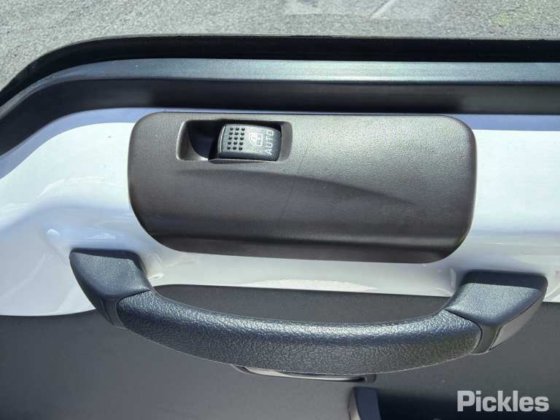 2020 三菱ふそうローザ