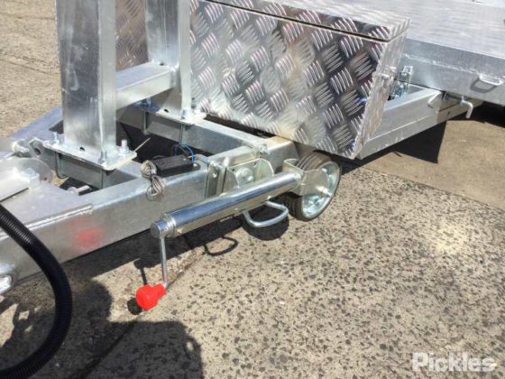 2025 绿色有限公司