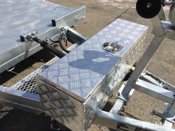 2025 绿色有限公司