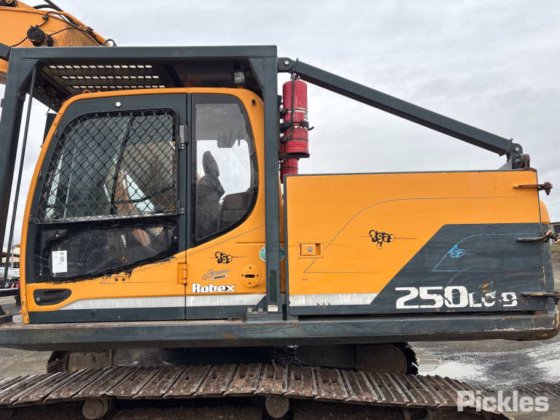 2012年式ヒュンダイ ロベックス 250LC-9