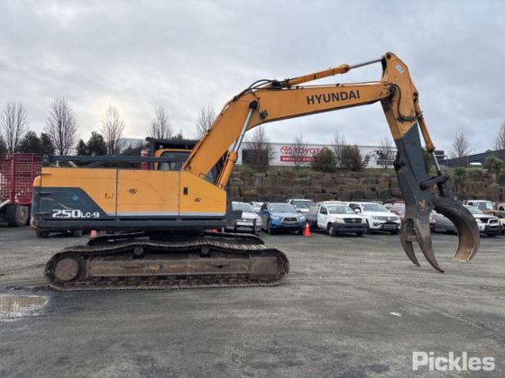 2012款现代Robex 250LC-9