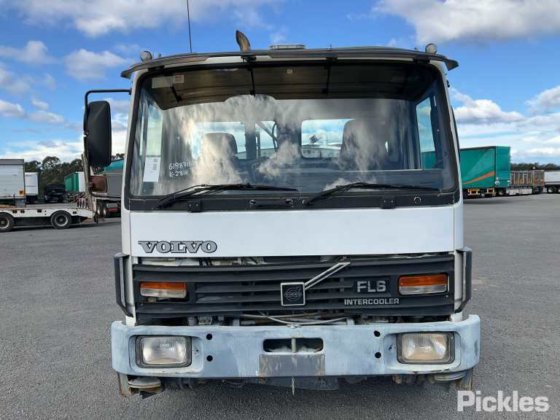 1995 Volvo FL618