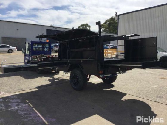 2025 绿色有限公司