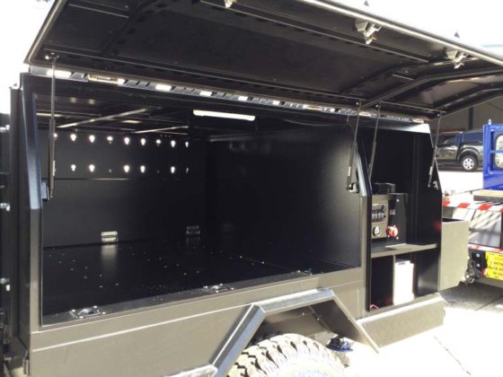 2025 绿色有限公司