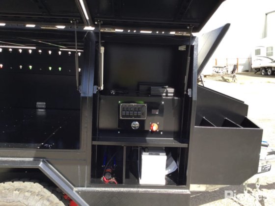 2025 绿色有限公司