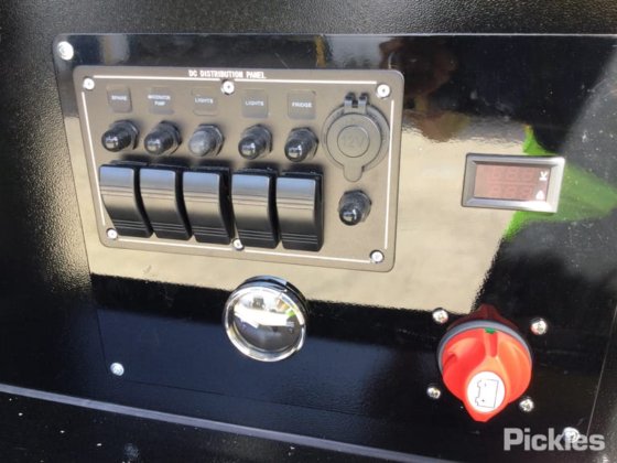 2025 绿色有限公司