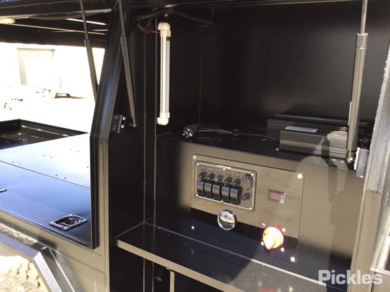 2025 绿色有限公司