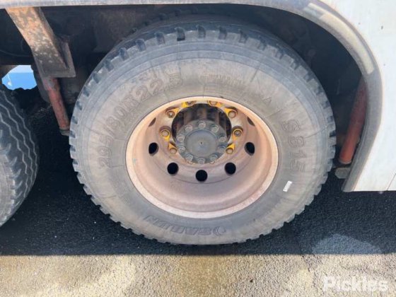 2005款梅赛德斯奔驰2542