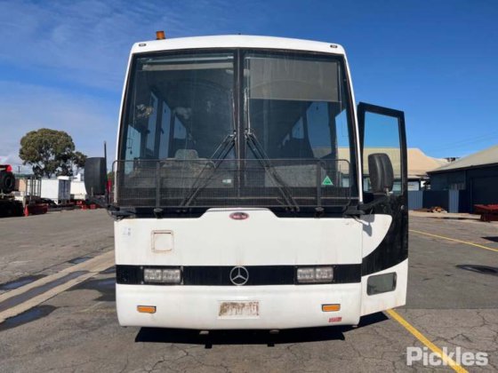 2005款梅赛德斯奔驰2542