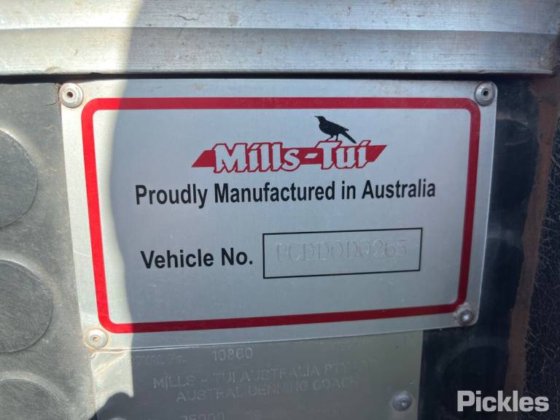 2005款梅赛德斯奔驰2542