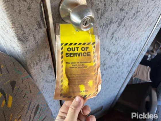 2005款梅赛德斯奔驰2542