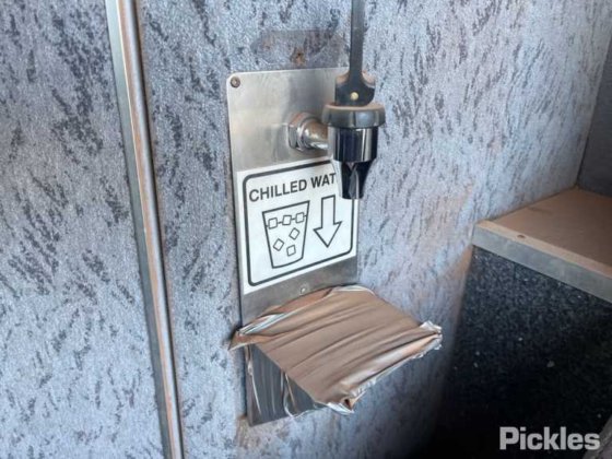 2005款梅赛德斯奔驰2542