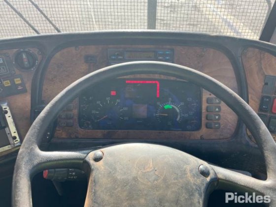 2005款梅赛德斯奔驰2542