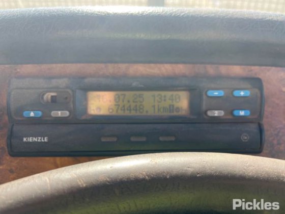 2005款梅赛德斯奔驰2542