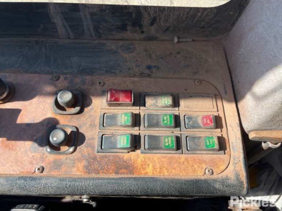 2005款梅赛德斯奔驰2542