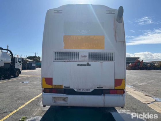 2005款梅赛德斯奔驰2542