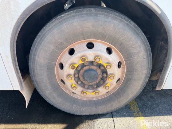 2005款梅赛德斯奔驰2542