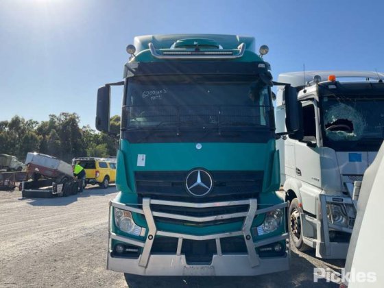 2019 メルセデス ベンツ アクトロス 2658