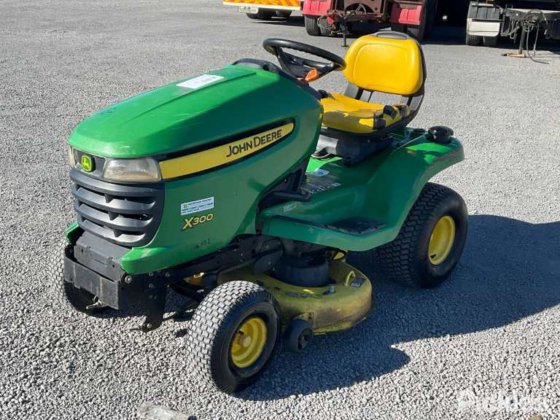 2008年式ジョンディアX300