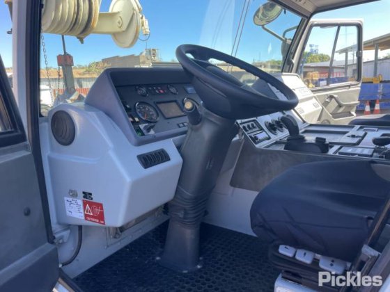 2012 タダノ ATF-220G-5