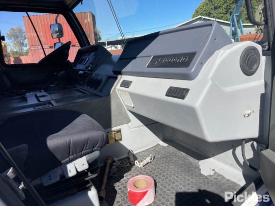 2012 タダノ ATF-220G-5