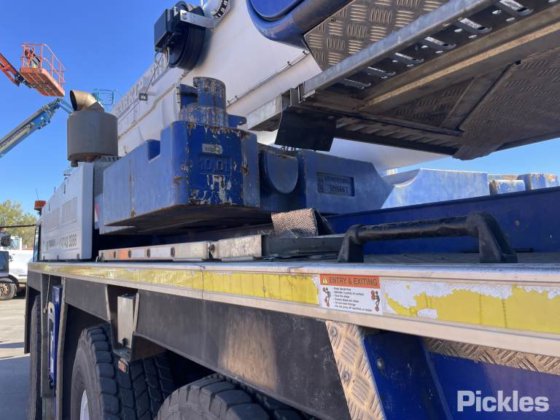 2012 タダノ ATF-220G-5