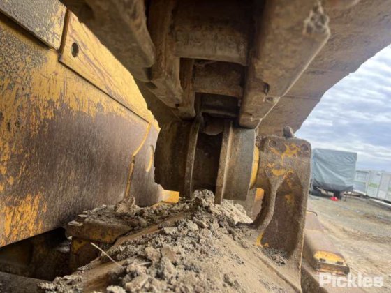 2016年式コマツD85EX-18