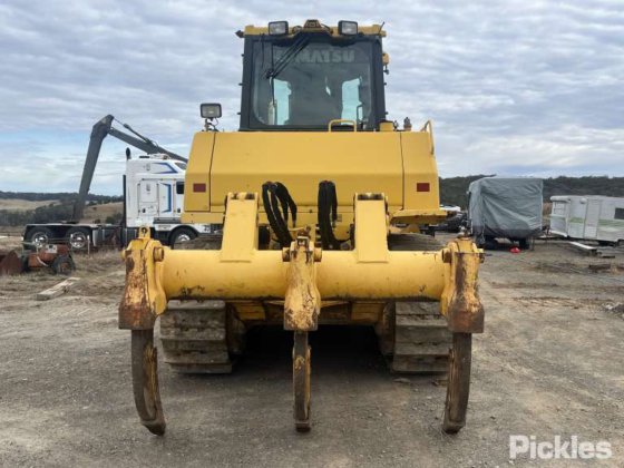 2016年式コマツD85EX-18