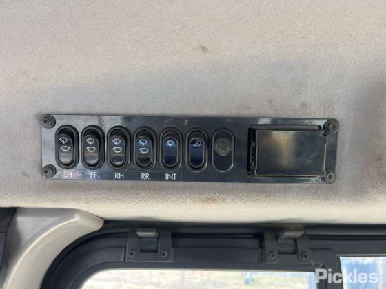 2016年式コマツD85EX-18