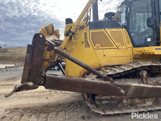 2016年式コマツD85EX-18