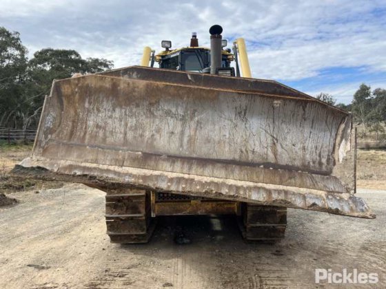 2016年式コマツD85EX-18