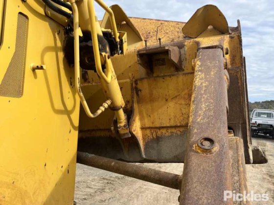 2016年式コマツD85EX-18