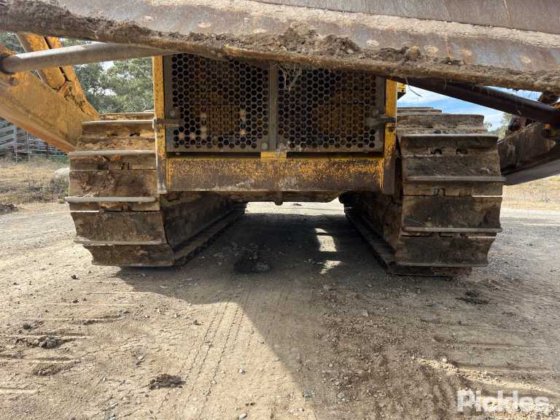 2016年式コマツD85EX-18