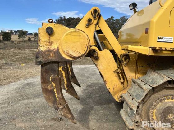 2016年式コマツD85EX-18