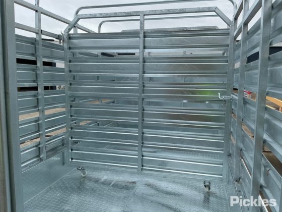 2025 绿色有限公司