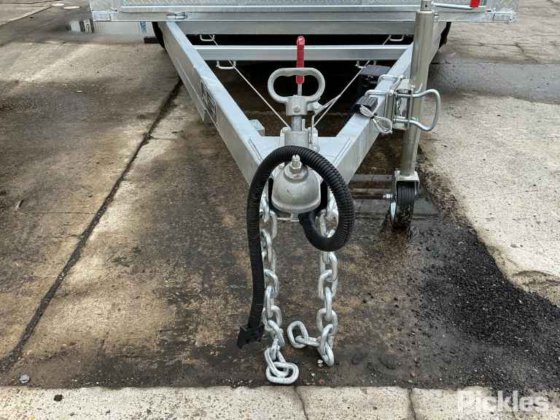 2025 绿色有限公司