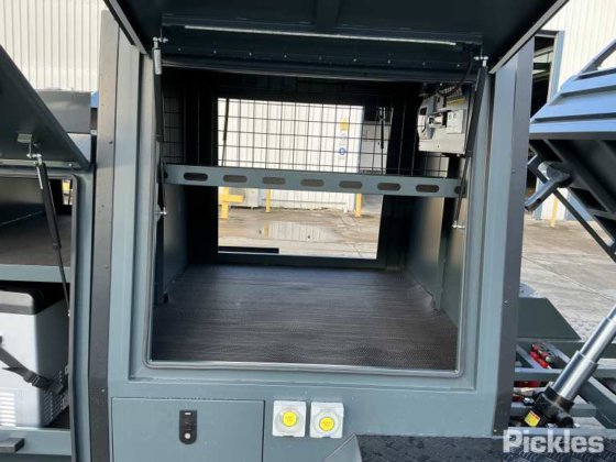 2025 绿色有限公司