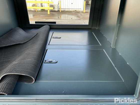 2025 绿色有限公司