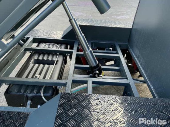 2025 绿色有限公司