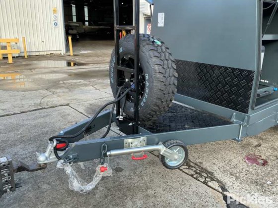 2025 绿色有限公司