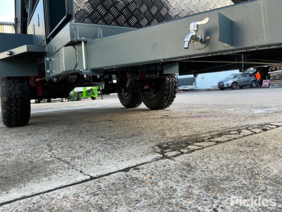 2025 绿色有限公司